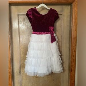 Jona Michelle Size 8 White and Maroon Girls Dress